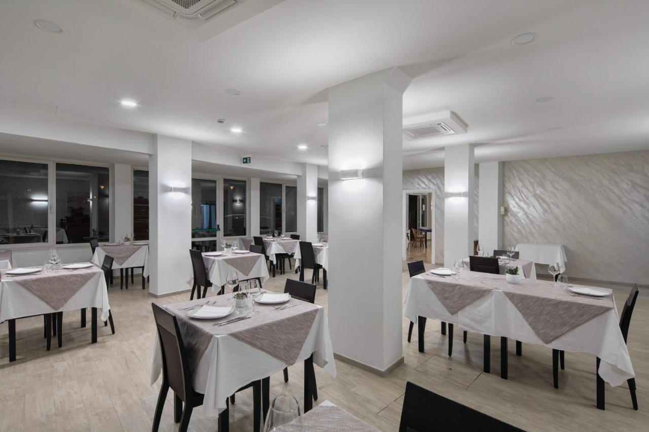 Miga Hotel Grado Centro エクステリア 写真